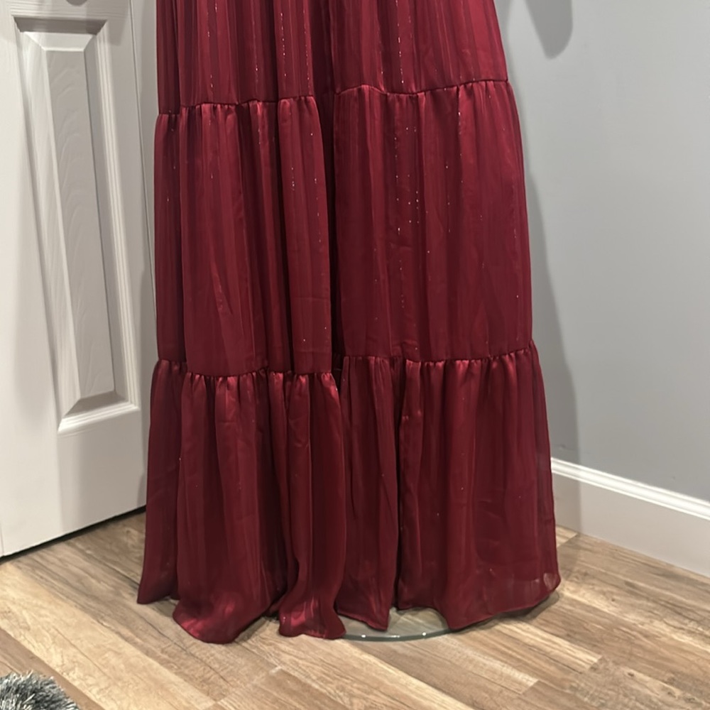 NWOT Mac Duggal burgundy tiered halter gown - Picture 8 of 16